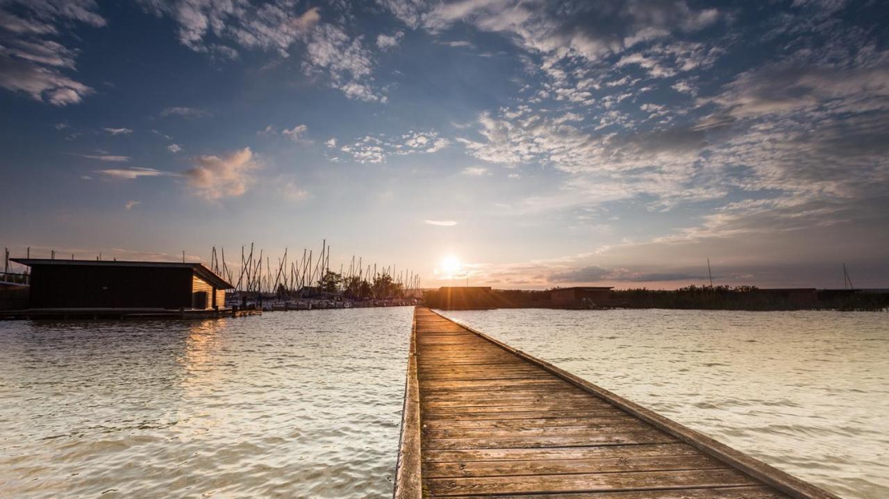 Gut Zentgraf Hotel Mörbisch am See Buitenkant foto